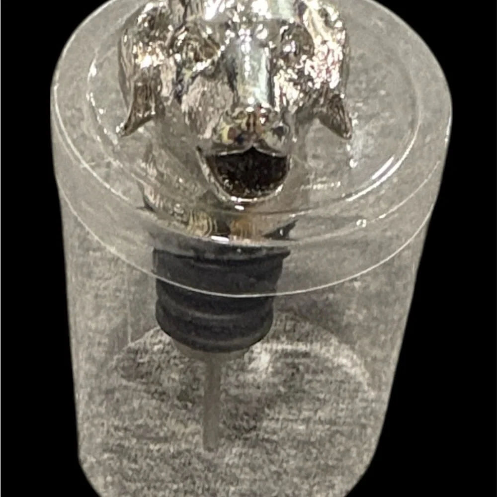 Williams Sonoma Clear Round Wine Stopper & Pourer